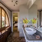In Tuscany With Pool And Valley Views Vila